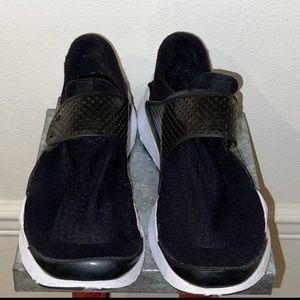 Men's Nike Sock Dart Sneakers Size 12
